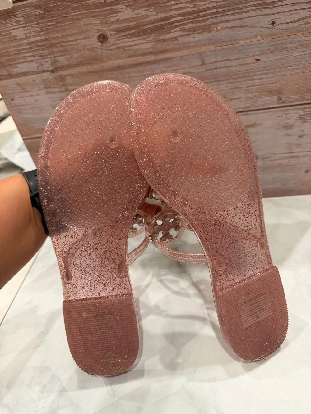 Tory Burch Glitter Jelly Thong Sandals in Pink - Picture 2 of 3